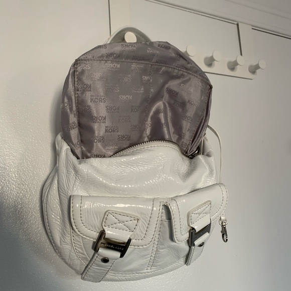 White Michael Kors bag 🤍 - Picture 5 of 9